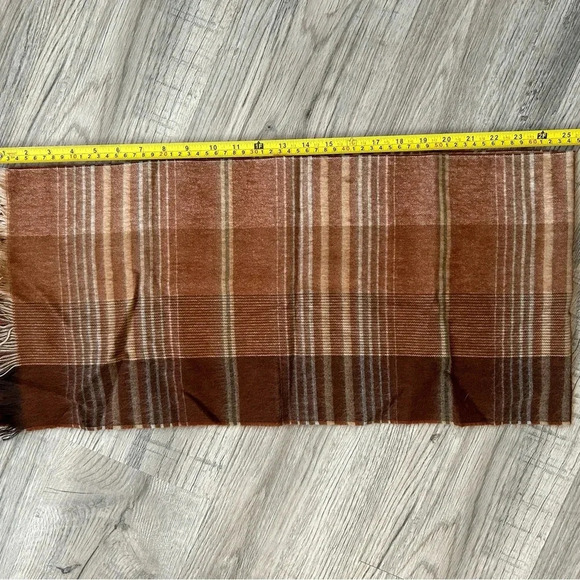 Halston Accessory Scarf - Picture 5 of 6